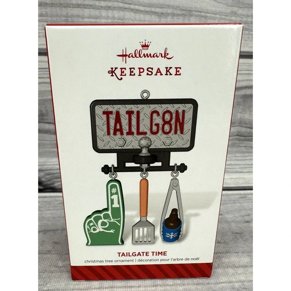 Hallmark Keepsake Ornament 2014‎ TAILGATE TIME